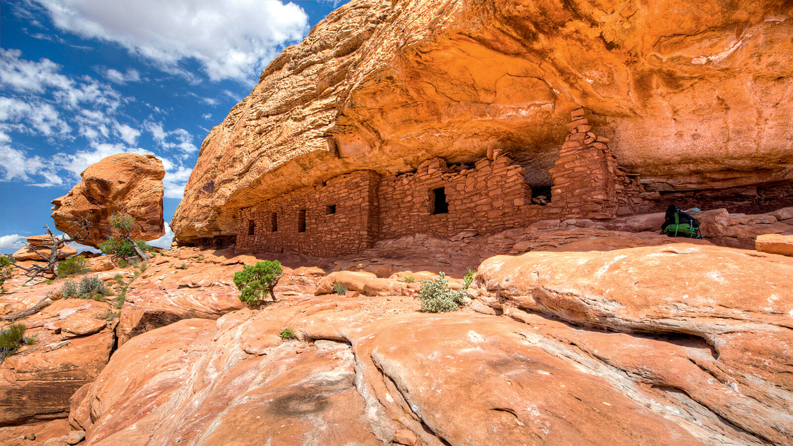 <p>An Ancestral Puebloan cliff dwelling at Cedar Mesa.</p>